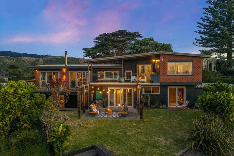 Photo of property in 72 Rosetta Road, Raumati South, Paraparaumu, 5032