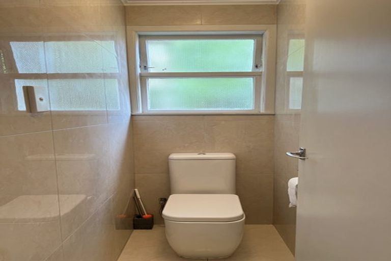 Photo of property in 9 Linwood Avenue, Forrest Hill, Auckland, 0620