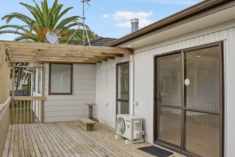 Photo of property in 30 Mcquarrie Avenue, Wattle Downs, Auckland, 2103