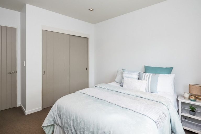 Photo of property in 2 Fairway Oaks Drive, Waikanae Beach, Waikanae, 5036