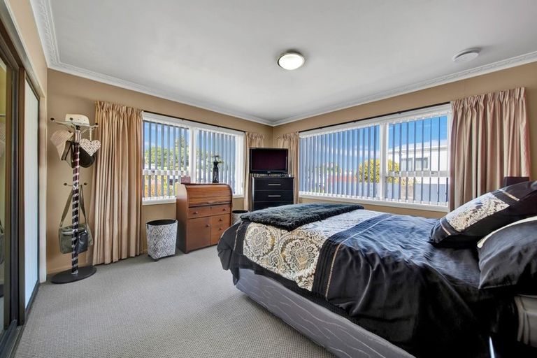 Photo of property in 10 Culzean Grove, Bell Block, New Plymouth, 4312