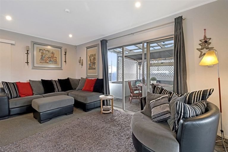 Photo of property in 36 Glynnbrooke Street, Te Atatu South, Auckland, 0610