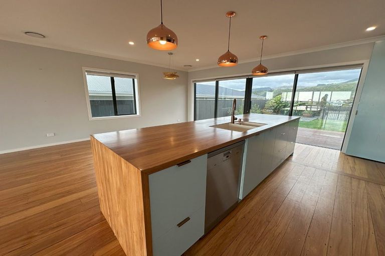 Photo of property in 50 Rosetta Road, Raumati South, Paraparaumu, 5032
