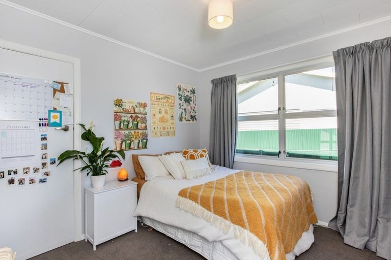 Photo of property in 6 Wynyard Crescent, Tamatea, Napier, 4112