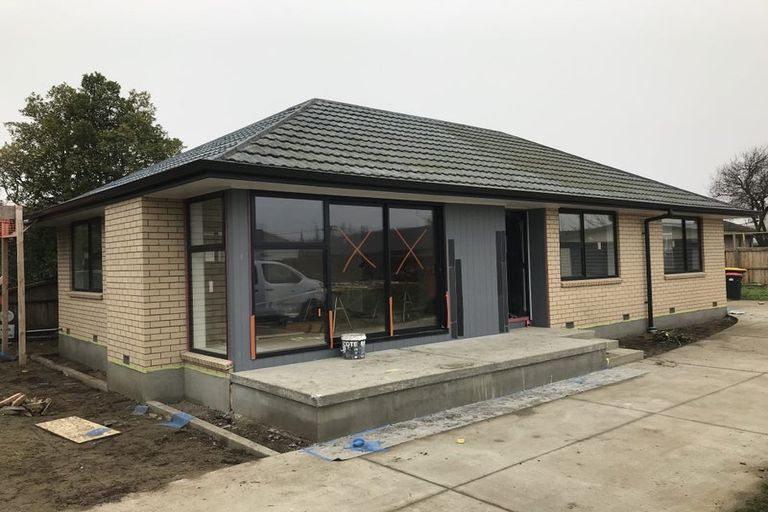 Photo of property in 224 Mairehau Road, Burwood, Christchurch, 8083