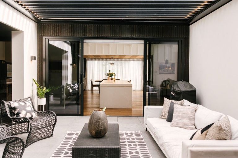 Photo of property in 69 Kanuka Drive, Hokowhitu, Palmerston North, 4410