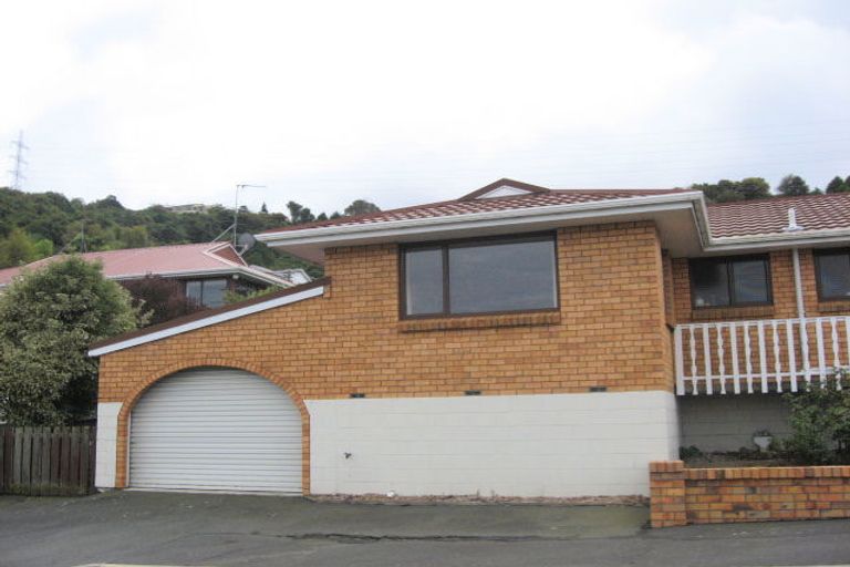 Photo of property in 18 Barnes Drive, Caversham, Dunedin, 9011