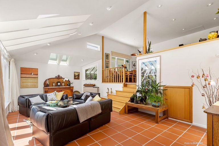 Photo of property in 22 Harbour View Road, Northland, Wellington, 6012