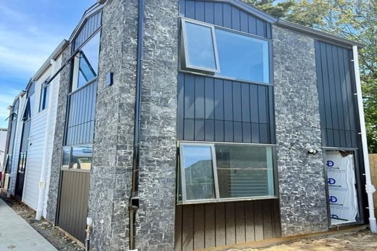 Photo of property in 2 Woolfield Road, Papatoetoe, Auckland, 2025