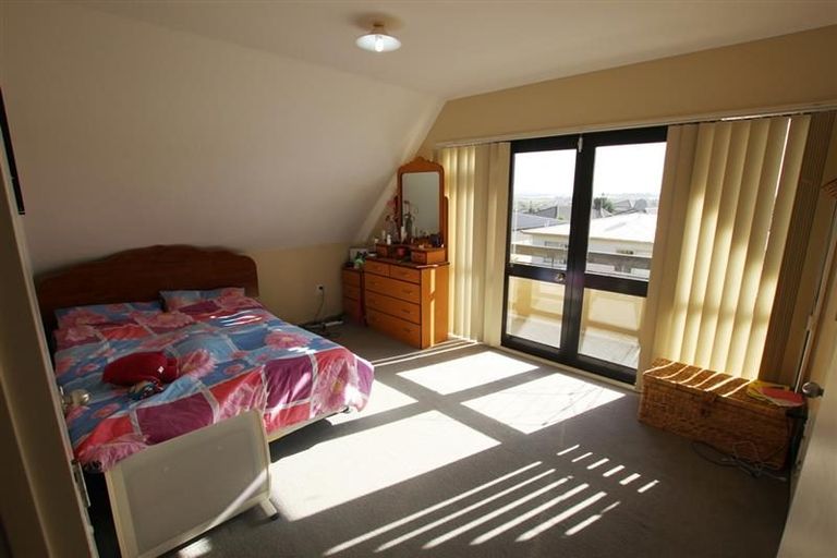 Photo of property in 44 Earnslaw Crescent, Clover Park, Auckland, 2019