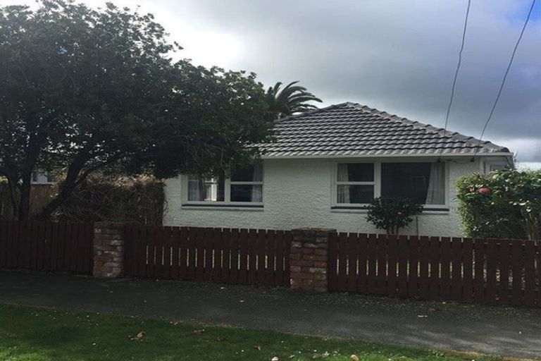 Photo of property in 230 Grimseys Road, Redwood, Christchurch, 8051