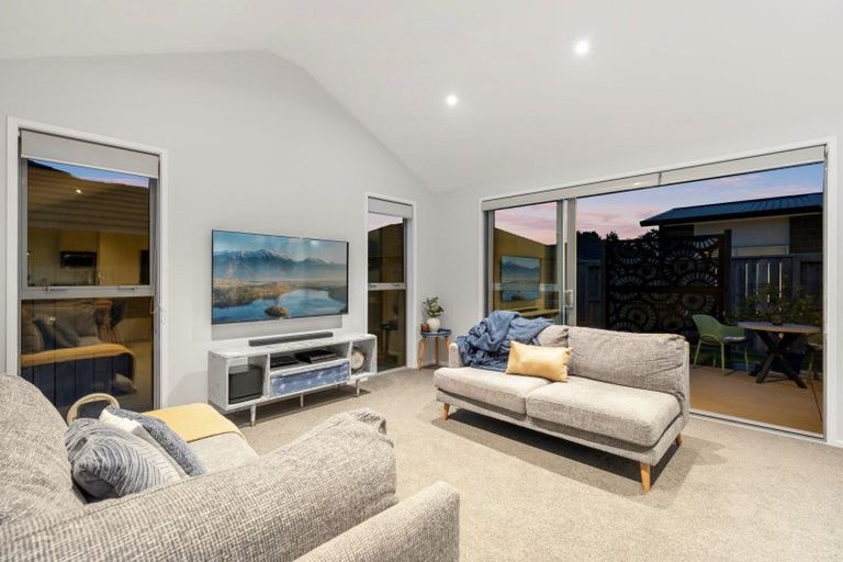 Photo of property in 15 Tiria Drive, Papamoa Beach, Papamoa, 3118