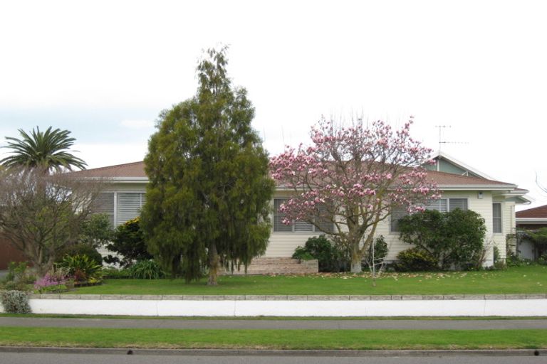 Photo of property in 35 Bill Hercock Street, Pirimai, Napier, 4112