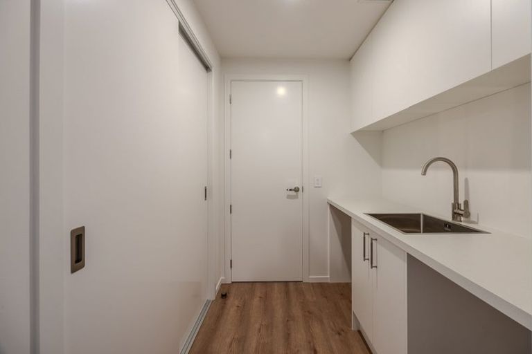 Photo of property in 17 Packer Road, Wanaka, 9382