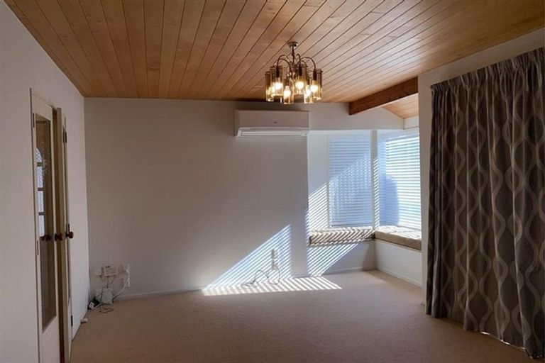Photo of property in 240b Devonport Road, Tauranga, 3110