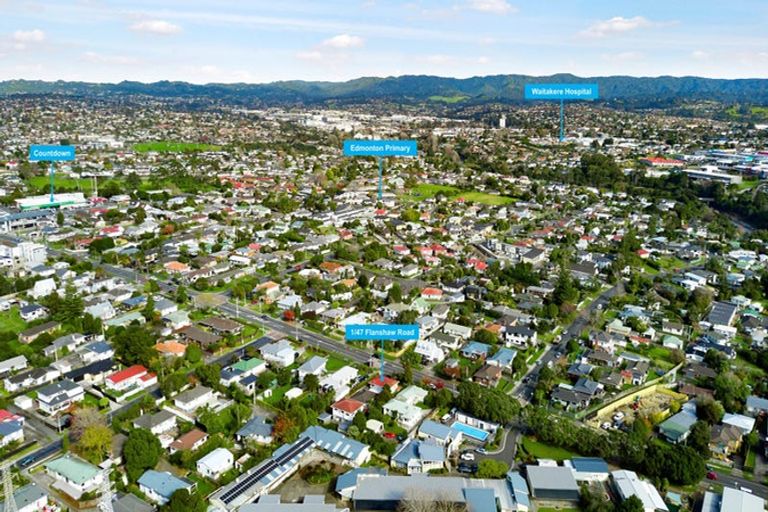 Photo of property in 1/47 Flanshaw Road, Te Atatu South, Auckland, 0610