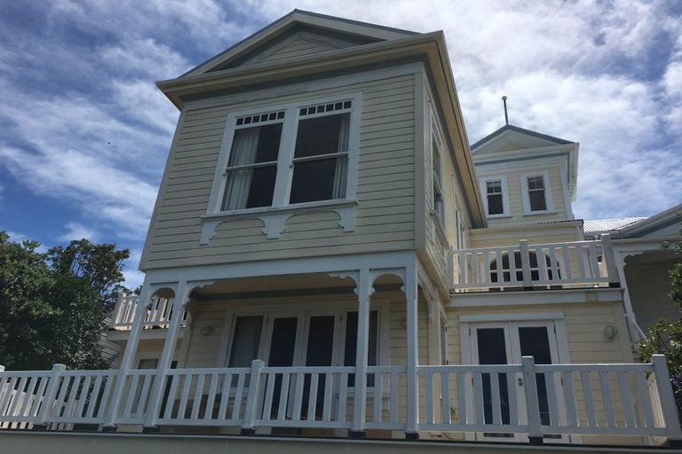 Photo of property in 133 Eden Street, Island Bay, Wellington, 6023