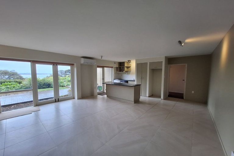 Photo of property in 13 Valkyria Place, Beach Haven, Auckland, 0626