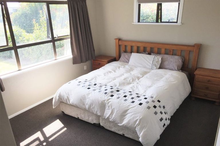 Photo of property in 5 Warwick Crescent, Taradale, Napier, 4112