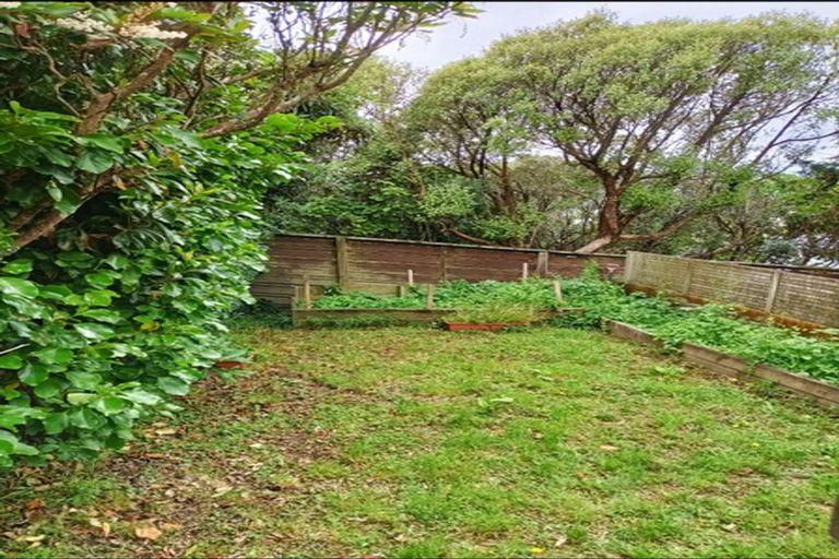 Photo of property in 177 Broderick Road, Johnsonville, Wellington, 6037