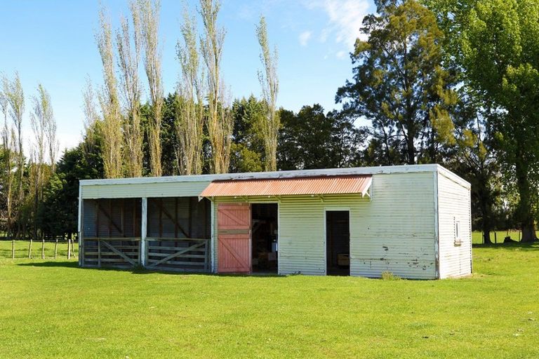 Photo of property in 219 Mangaroa Road, Bridge Pa, Hastings, 4174
