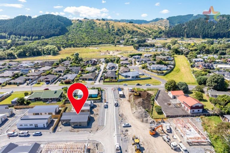 Photo of property in 4 Rotoiti Place, Paraparaumu, 5032