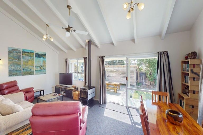 Photo of property in 43 Kahukura Avenue, Waitarere Beach, Levin, 5510