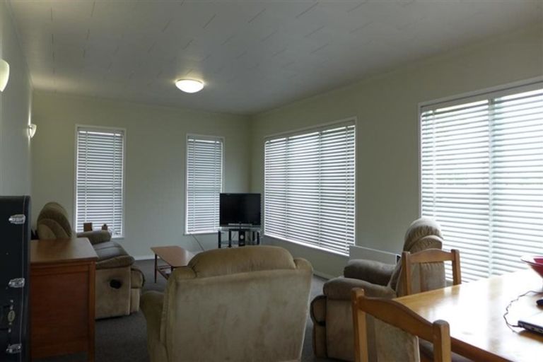 Photo of property in 10 Titoki Avenue, Mangere Bridge, Auckland, 2022