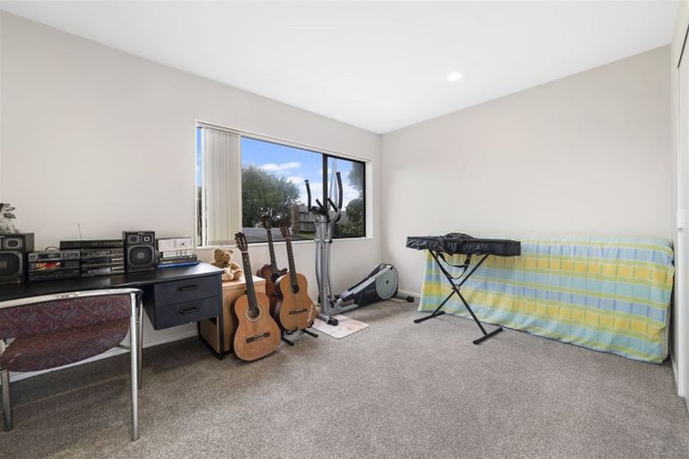 Photo of property in 181 Carlisle Road, Northcross, Auckland, 0632