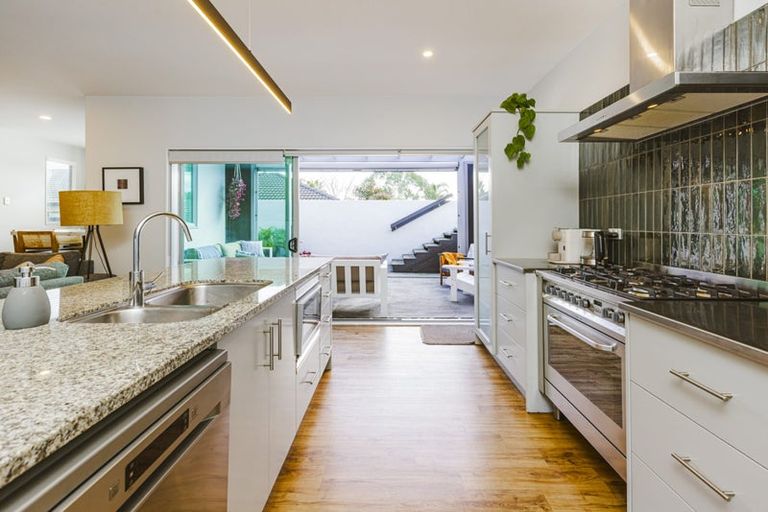 Photo of property in 316 Hill Road, The Gardens, Auckland, 2105