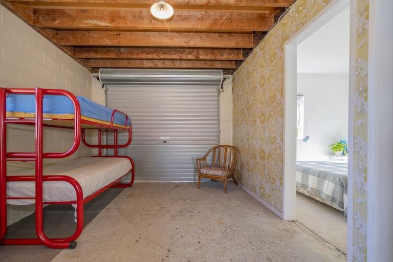 Photo of property in 50 Banks Street, Cooks Beach, Whitianga, 3591