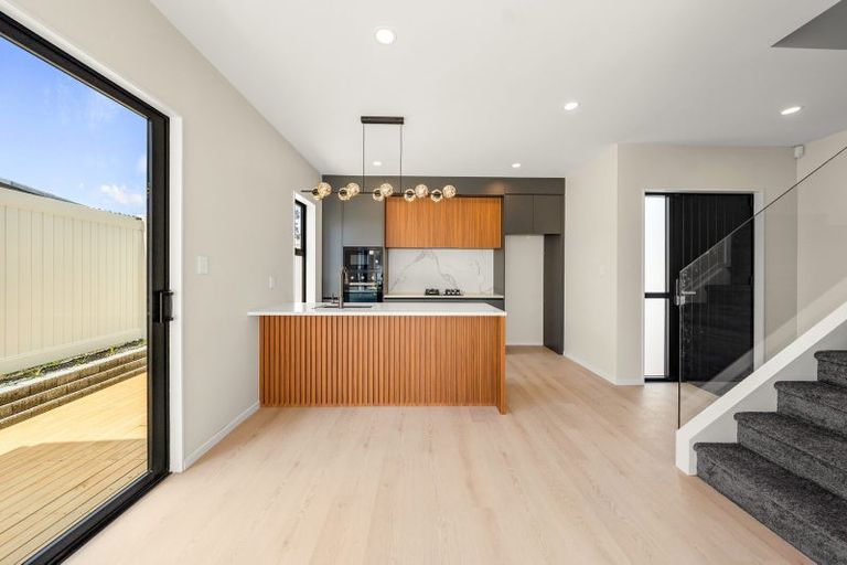 Photo of property in 40 Allington Road, Massey, Auckland, 0614