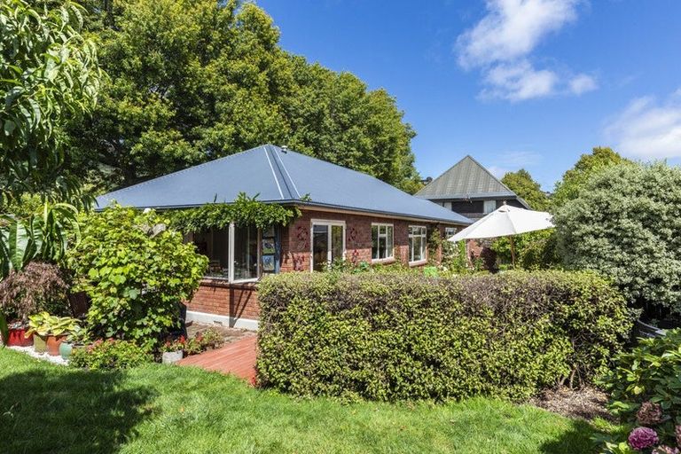Photo of property in 19 Bowenvale Avenue, Cashmere, Christchurch, 8022