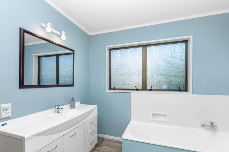 Photo of property in 53 Young Street, Morrinsville, 3300