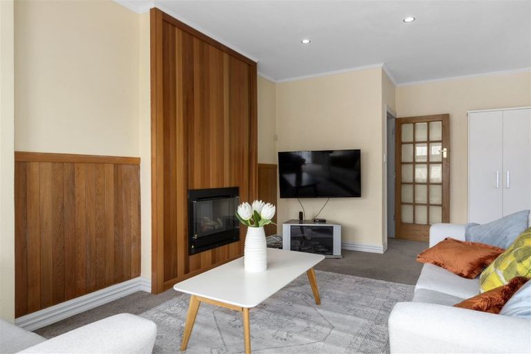 Photo of property in 102 Wexford Road, Miramar, Wellington, 6022