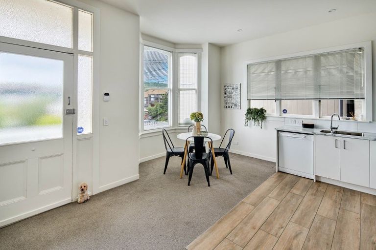 Photo of property in 10 Stanley Street, Berhampore, Wellington, 6023