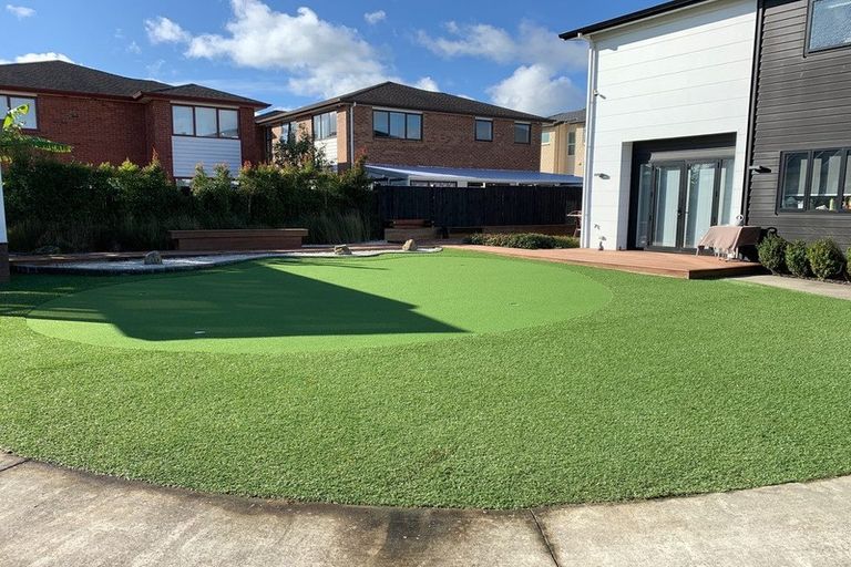 Photo of property in 10 Kerrykeel Drive, Flat Bush, Auckland, 2019