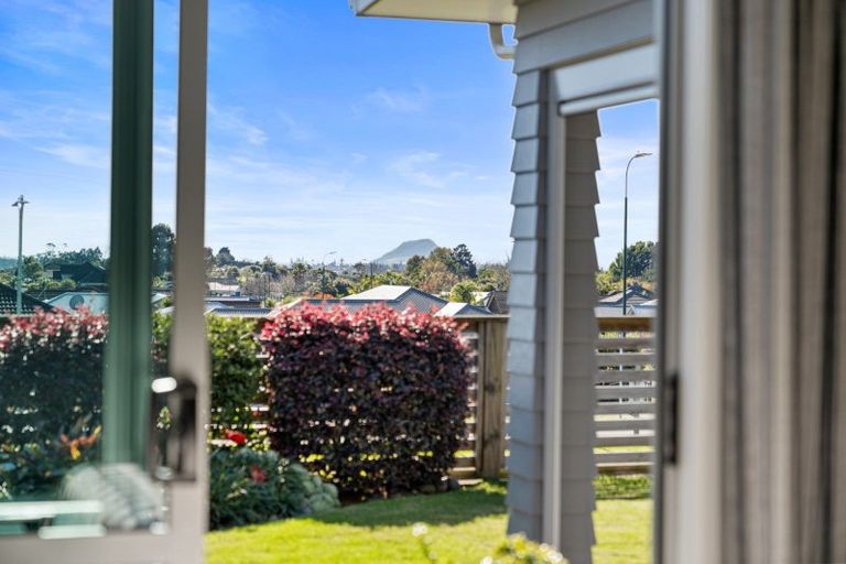 Photo of property in 6 Louise Drive, Ohauiti, Tauranga, 3112