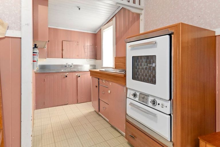 Photo of property in 4 Okoroire Street, Tirau, 3410