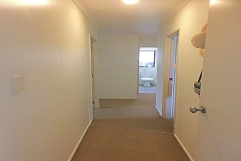 Photo of property in 6 Bokeen Lane, Flat Bush, Auckland, 2019