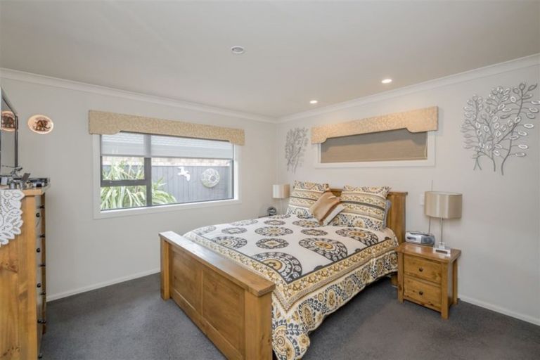 Photo of property in 19 Kent Street, Levin, 5510