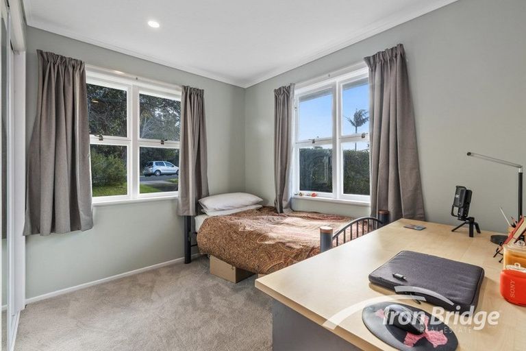 Photo of property in 49 Bruce Road, Glenfield, Auckland, 0629