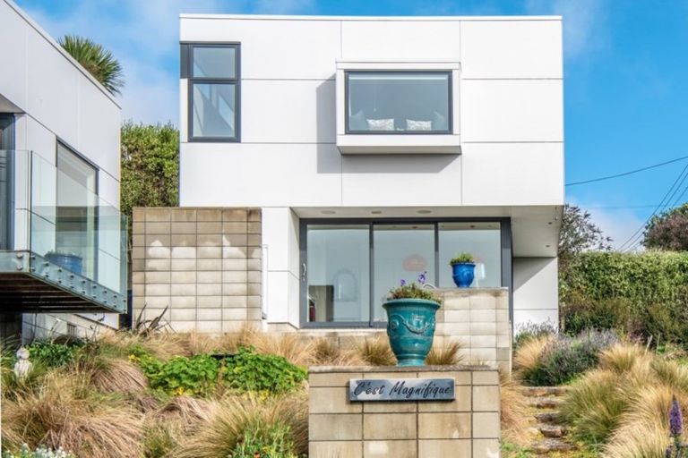 Photo of property in 19 Penlington Place, Akaroa, 7520