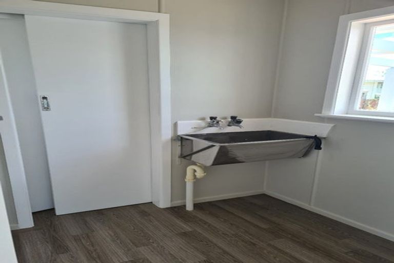 Photo of property in 49 Wavell Crescent, Lansdowne, Masterton, 5810