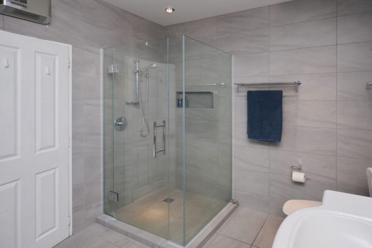 Photo of property in 319 Estuary Road, South New Brighton, Christchurch, 8062