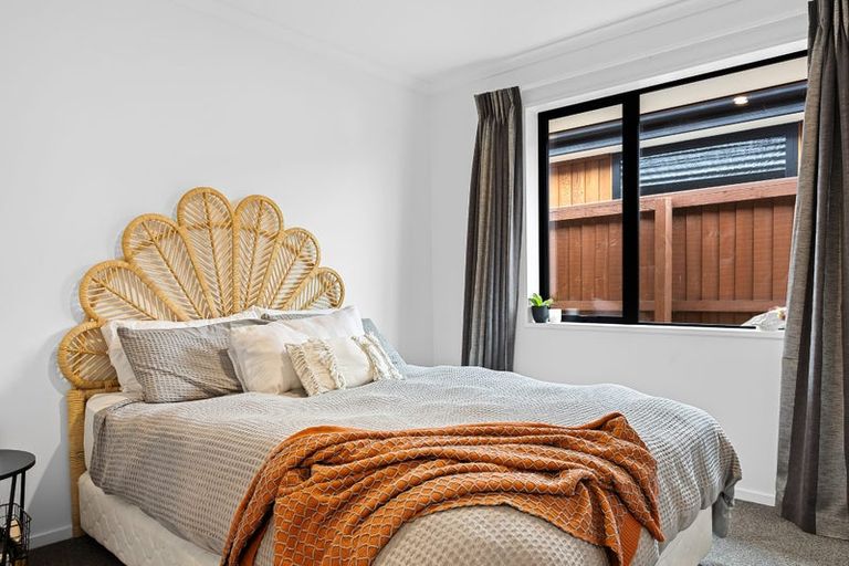 Photo of property in 35 Tara Crescent, Woodend, 7610