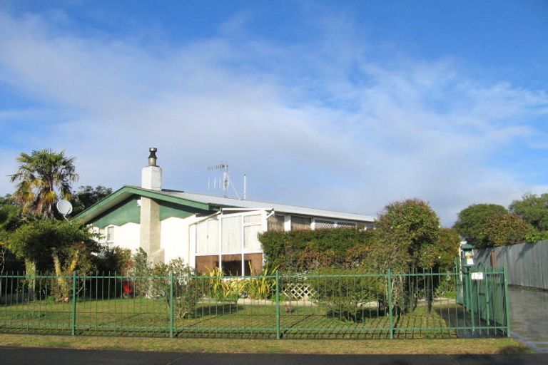 Photo of property in 17 Sunderland Drive, Flaxmere, Hastings, 4120