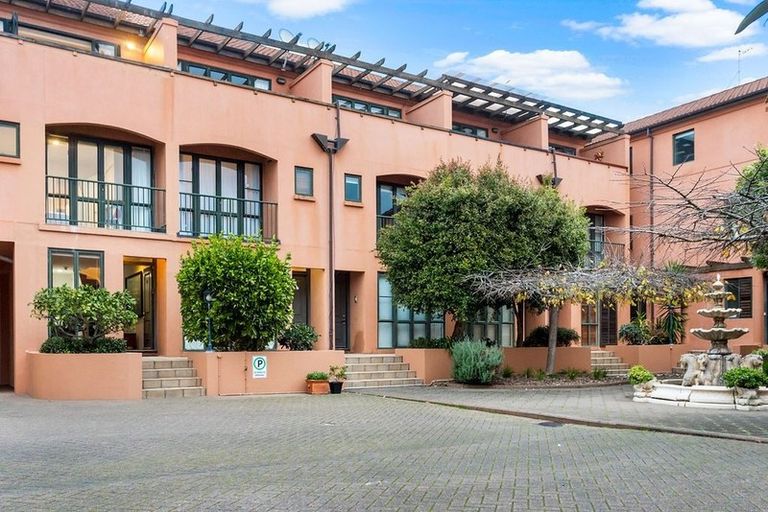 Photo of property in 19/10 Cleveland Road, Parnell, Auckland, 1052