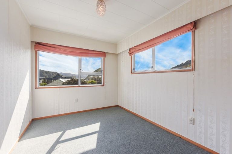 Photo of property in 3b Taranaki Street, Picton, 7220
