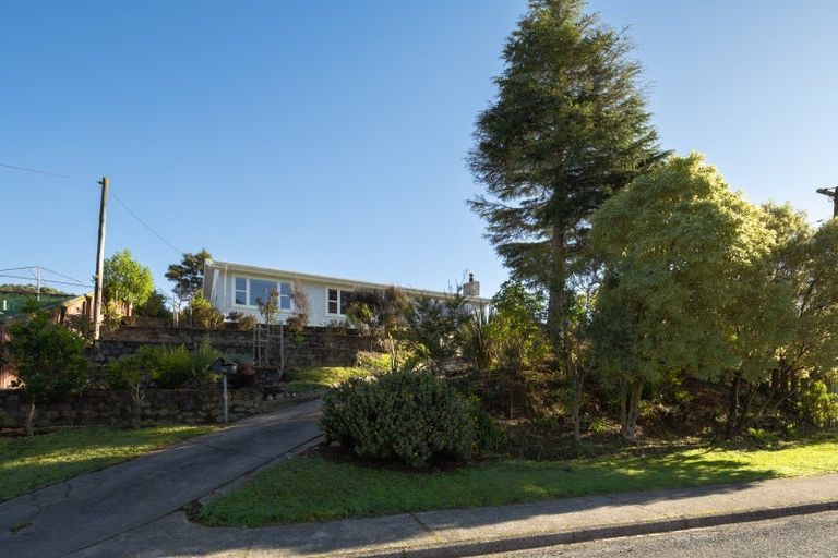 Photo of property in 76 Hampden Street, Picton, 7220